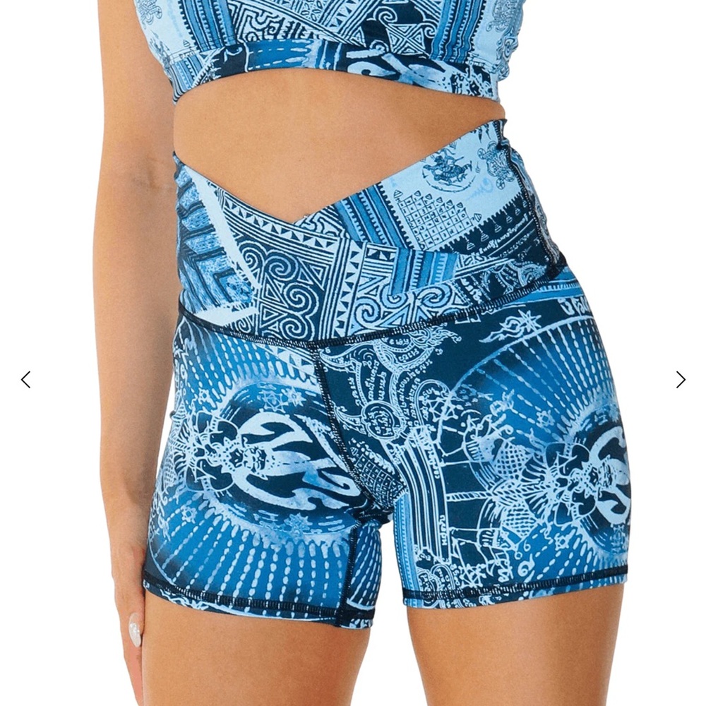 Yoga Democracy WOMENS XS Movement Shorts